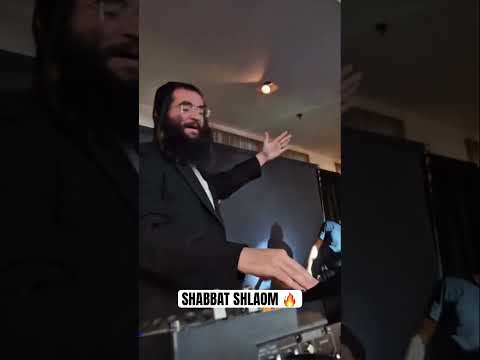 SHABBAT SHLAOM & HAPPY HANUKKAH🔥#shabbat #hanukkah #rabbi