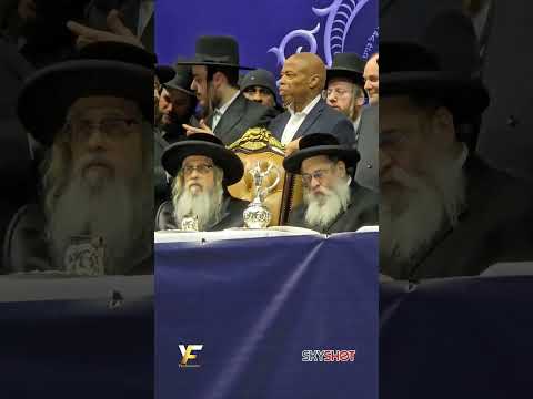 Satmar Rebbe R Zalman Leib At 21 kislev event