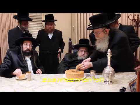 Belzer Rebbe Writing a Letter in the Sefer Torah of the Mezibuz Beis Medrash – Kislev 5785