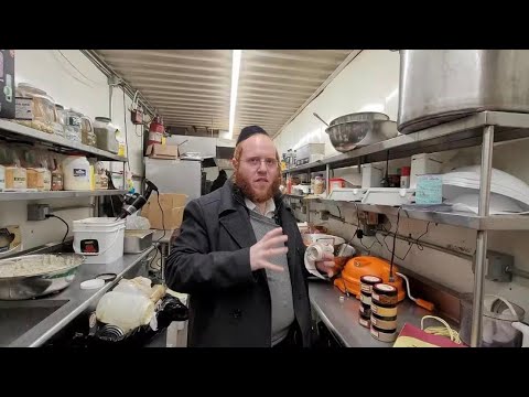 Shmily Indig, Visits The Kuchenyu Kitchen, Talks with owner Alter Burich Lowy, About The famous Dips