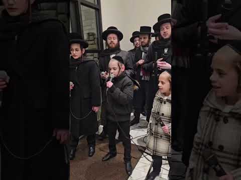 Kids singing Motty Ilowitz #shofar for #chupa song #kidssinging #wedding #jewishmusic