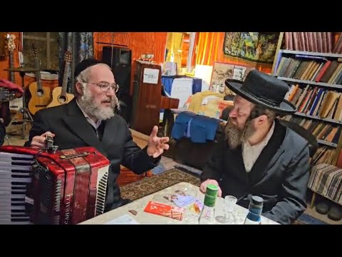 Yankele Kornblit Talks With Avrum Leib Burstein of Klezmer in a Restaurant in Yerushalayim | יענקלה