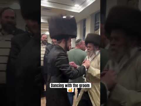Dancing with the groom🥰 #shabbat #shalom #rabbi