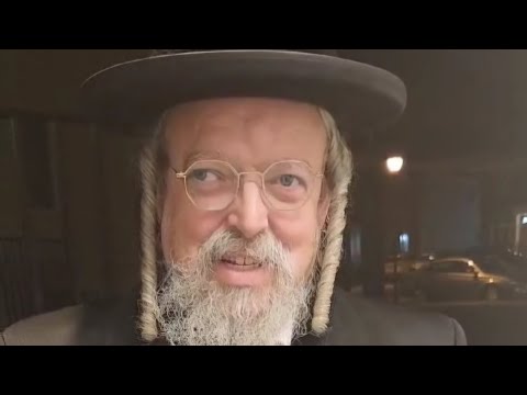 פארקאש בעקעריי העלפט ארויס א איד פון טאַמפּאַ, פלאָרידע, וואָס האָט יעצט געעפנט אן בעקעריי אין שטיב