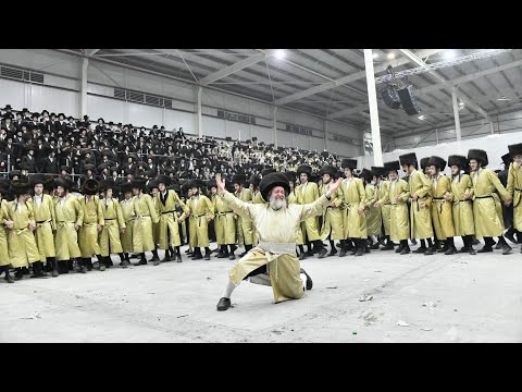 ריקודים בחתונת תולדות אהרן, קרעטשניף, קוסוב ויזניץ | Dancing at Wedding of Toldos Aharon
