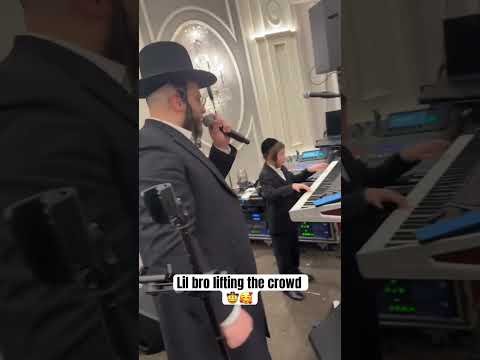Lil bro lifting the crowd 🤠🥰#shabbat #shalom #rabbi