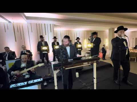 Avrumi Berko on the keys & Yumi Lowy