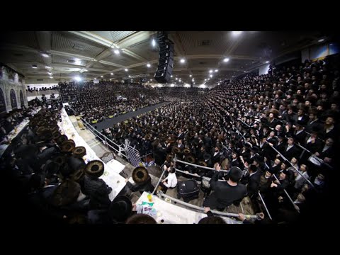 החתונה – א | נכדת האדמו"ר מצאנז עם החתן בן ר' אלימלך בידרמן | R' Elimelech Biderman – Sanz Wedding