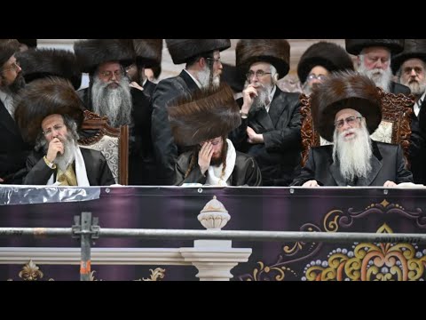 קבלת פנים – נכדת האדמו"ר מצאנז עם החתן בן רבי אלימלך בידרמן | R' Elimelech Biderman – Sanz Wedding