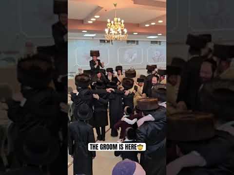 THE GROOM IS HERE🤠 #shabbat #shalom #rabbi