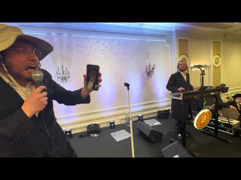 Beri Glauber on the keys & Kalmy Schwartz fire 🔥 @ Rubinstein & Farkas