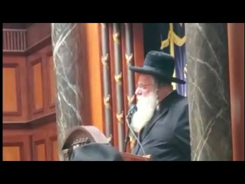 הגאון רבי שאול אלתר ר"י פני מנחם שליט"א ביים אויפטרעטן מיט דרשת חיזוק אין לאס אנזשעלעס