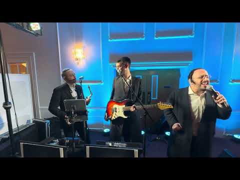 Motty Brier on the keys & Lipa Schmeltzer @ Tyrnauer & Bernath