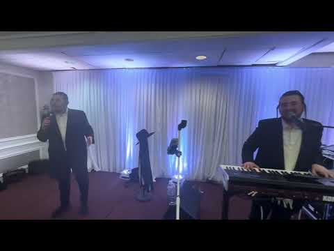 Shimili Landau on the keys & Kalmy Schwartz @ ערליך & Kohnfelder