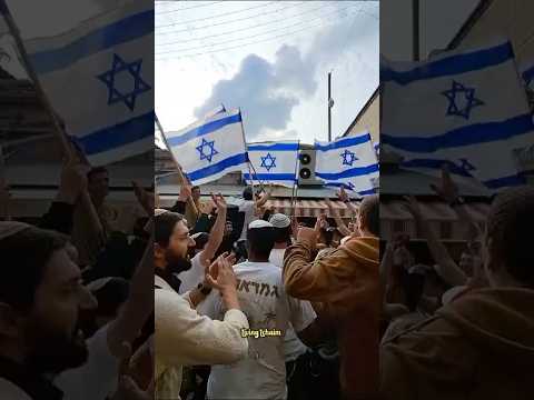 Israelis Can’t Stop Dancing throughout the Jerusalem Shuk #israel