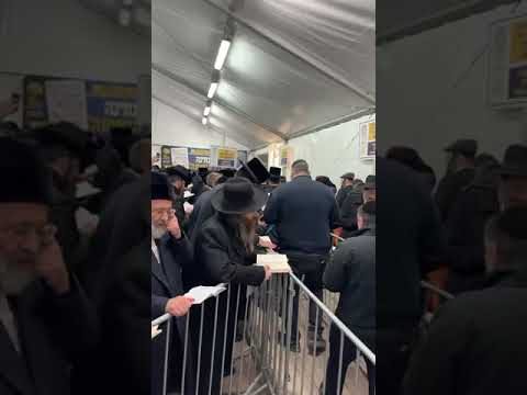 Hasidic Jews pray at the grave of Rabbi Elimelach of Lizensk in Poland #Elimelach #Lizensk