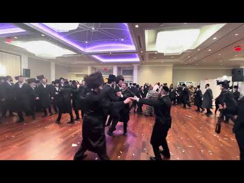 Chesky Schwartz on the keys & Sruly Green Hit Grenfield שימון