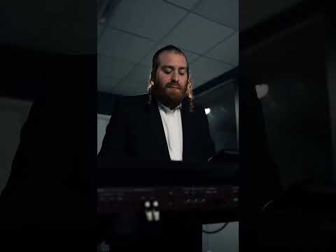 @ezrielgelbmusic with a Pesach Medley🔥