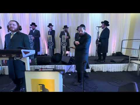 Avrumi Berko on the keys & Shea Berko