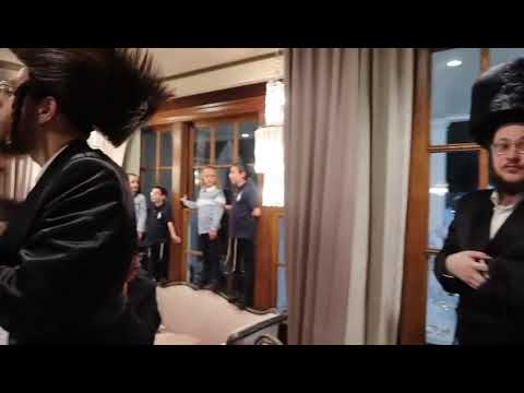 Viznitz Rebbe Chol Hamoed Pesach 5785 in LA 1