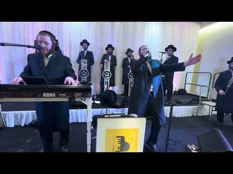 Avrumi Berko on the keys & Shea Berko fire 🔥 & Hirsh Mittlman