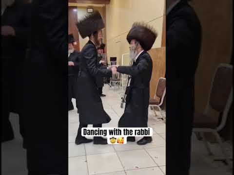 Dancing with the rabbi🤠🥰