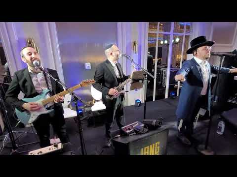 Hershey Langsam on the keys & Lipa Schmeltzer