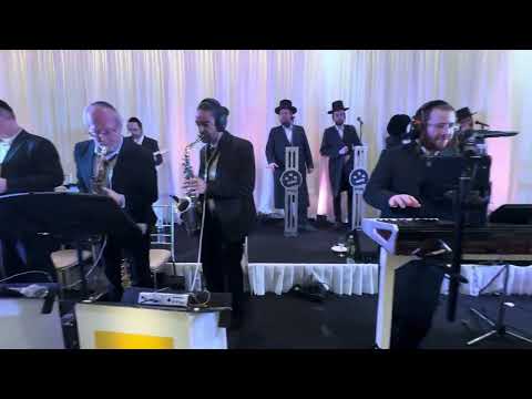 Avrumi Berko on the keys & Shea Berko fire 🔥 @ Hirish & Mittlaman