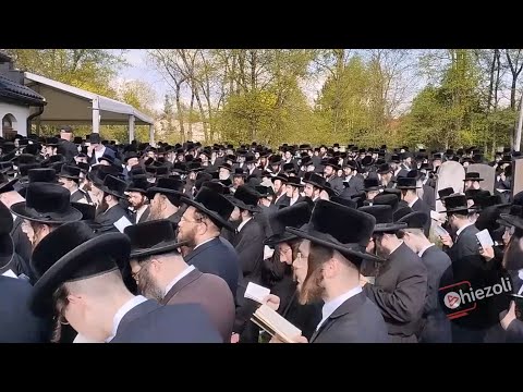 הִילּוּלָא קַדִּישָׁא • בעל ה'דברי חיים' מצאנז זי”ע | Thousands at Yahrtzeit of Rav' Chaim of Sanz