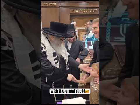 With the grand rabbi🥰